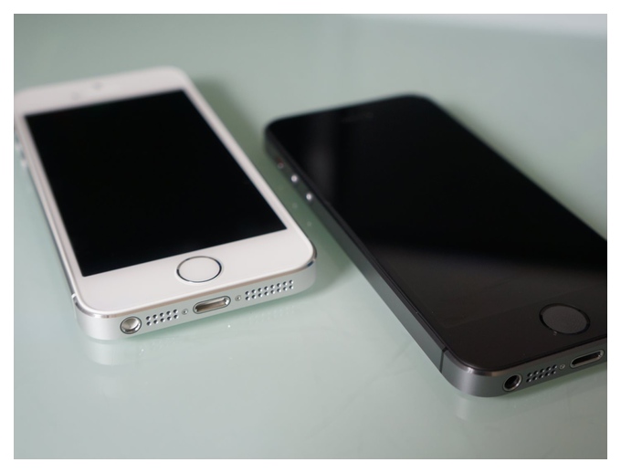 iphone стал черно-белым